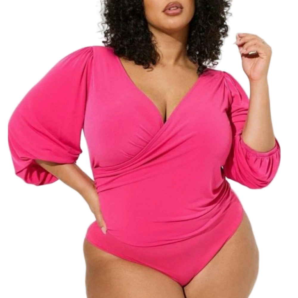 🪞Torrid maximum stretch bodysuit Vibrant Pink plus size size 2 GUC..